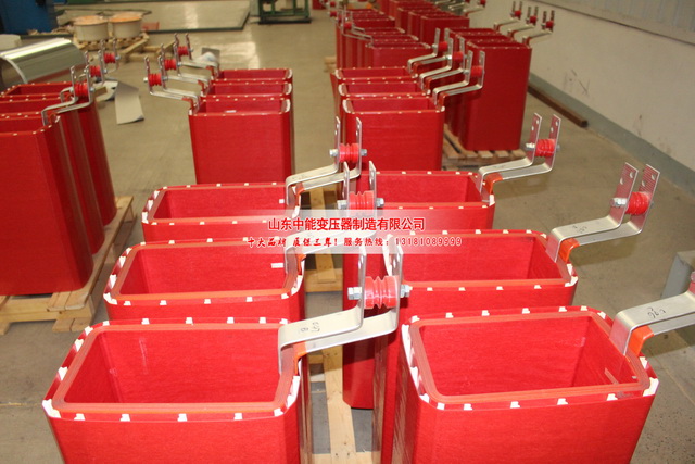 红河2000KVA干式变压器